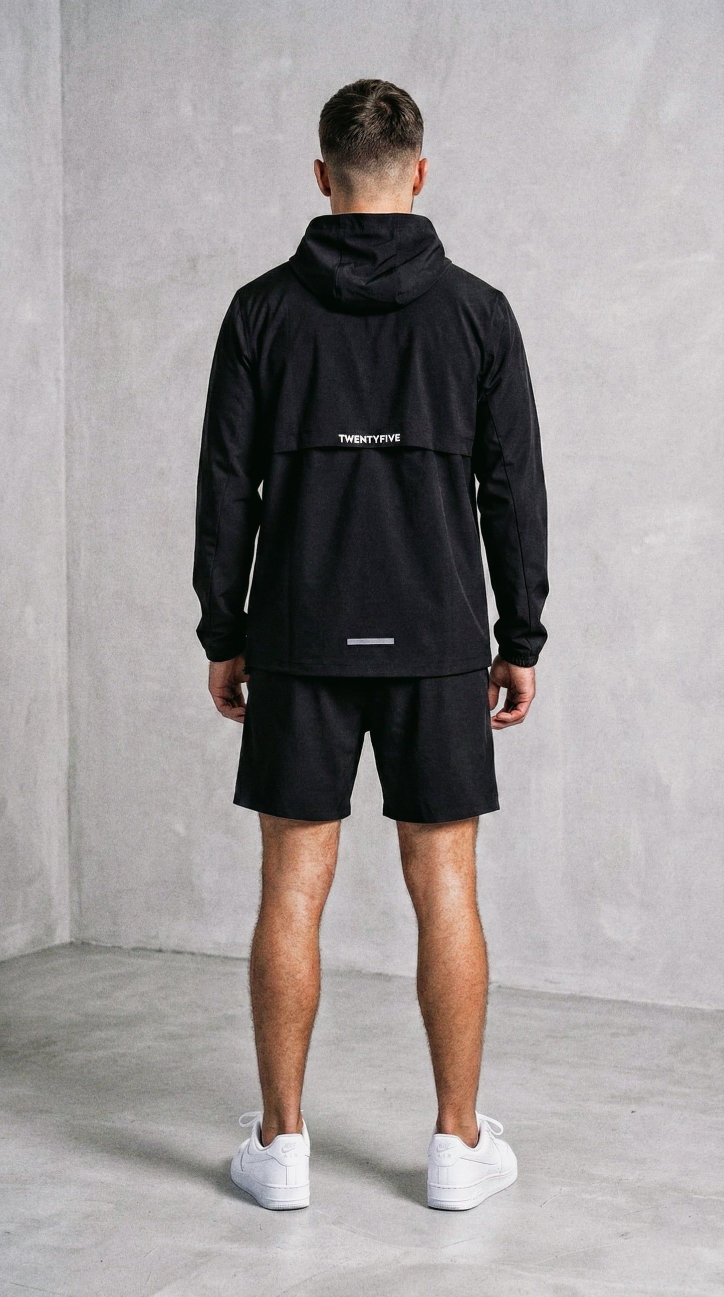 WINDBREAKER BLACK